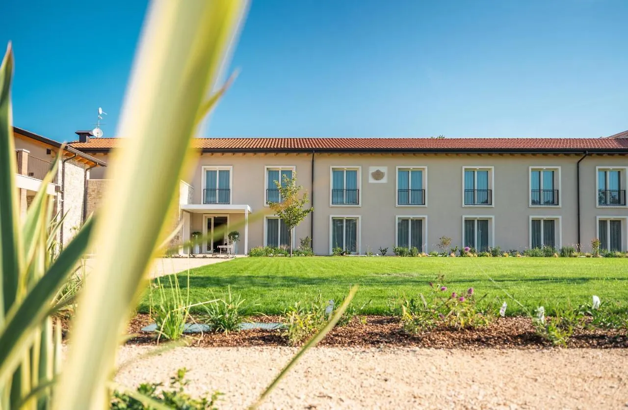 Gospodarstwo agroturystyczne Agriturismo Maria Vittoria Custoza Włochy