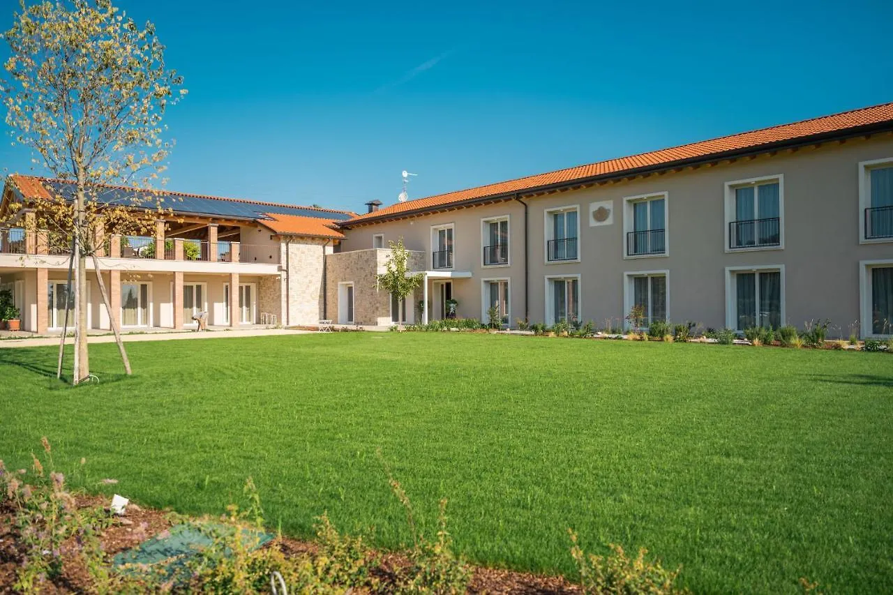 Gospodarstwo agroturystyczne Agriturismo Maria Vittoria Custoza Włochy